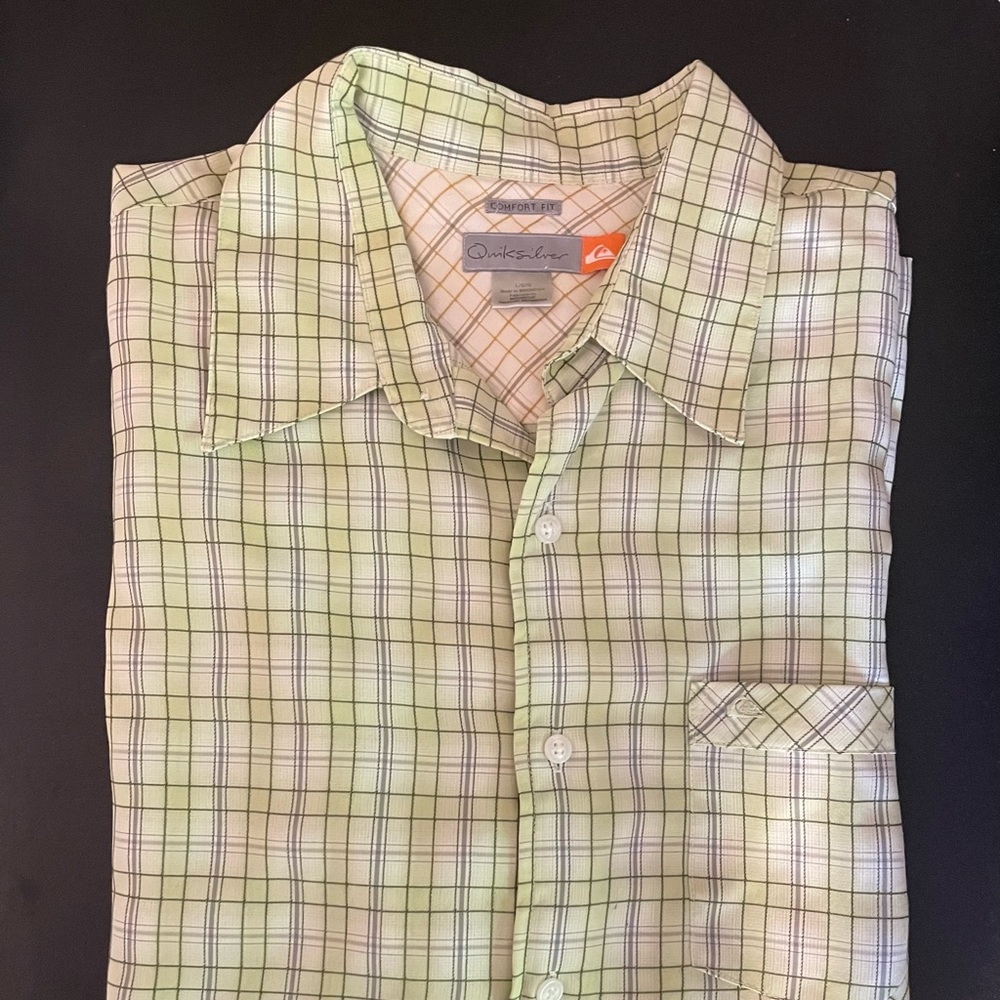 Men’s Quicksilver Short Sleeve Comfort Fit Shirt